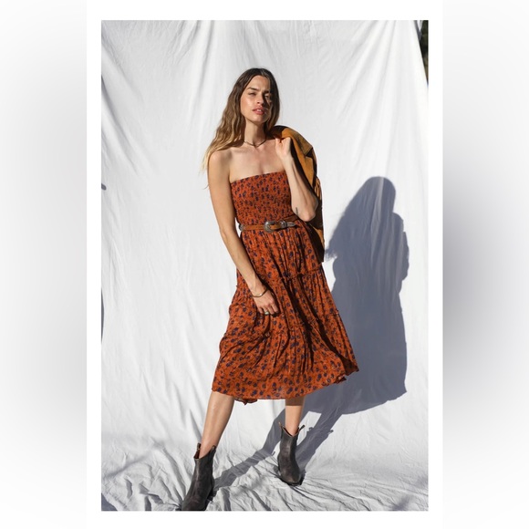 Jen’s Pirate Booty Wildflower Rooftop Skirtdress - Picture 2 of 6